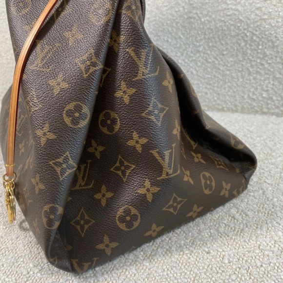 Authentic Louis Vuitton Artsy MM bag Monogram - Picture 4 of 16